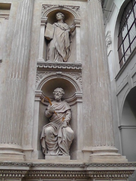 Прага - черный лебедь над Влтавой