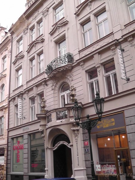 Прага - черный лебедь над Влтавой