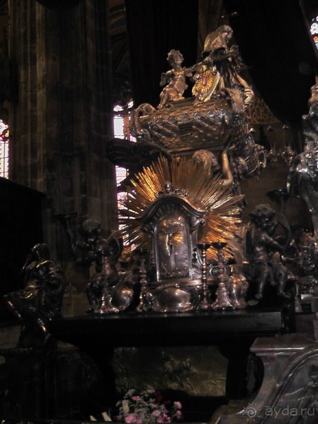 Прага - черный лебедь над Влтавой