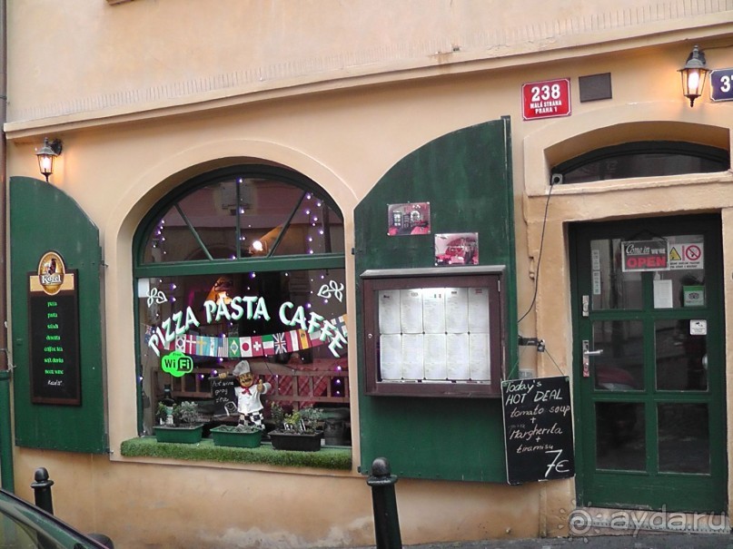 Прага - черный лебедь над Влтавой