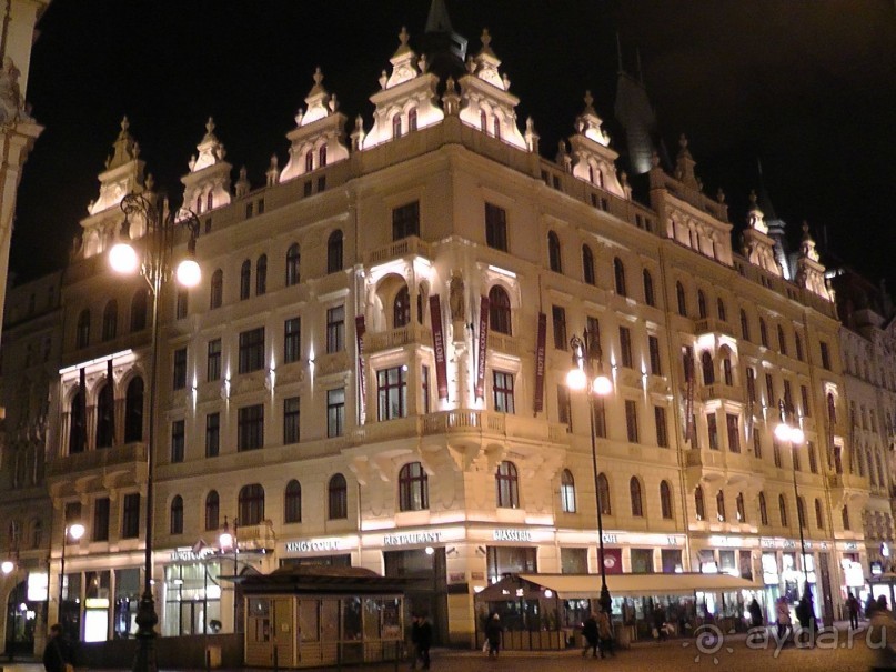 Прага - черный лебедь над Влтавой