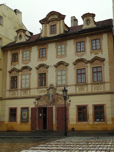 Прага - черный лебедь над Влтавой