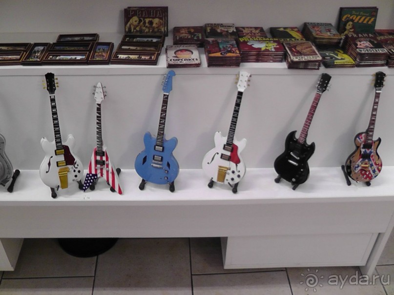 Прага - черный лебедь над Влтавой