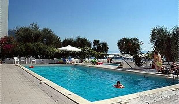 Корфу - остров плывущий во Вселенной! Часть I, пляжный отдых.