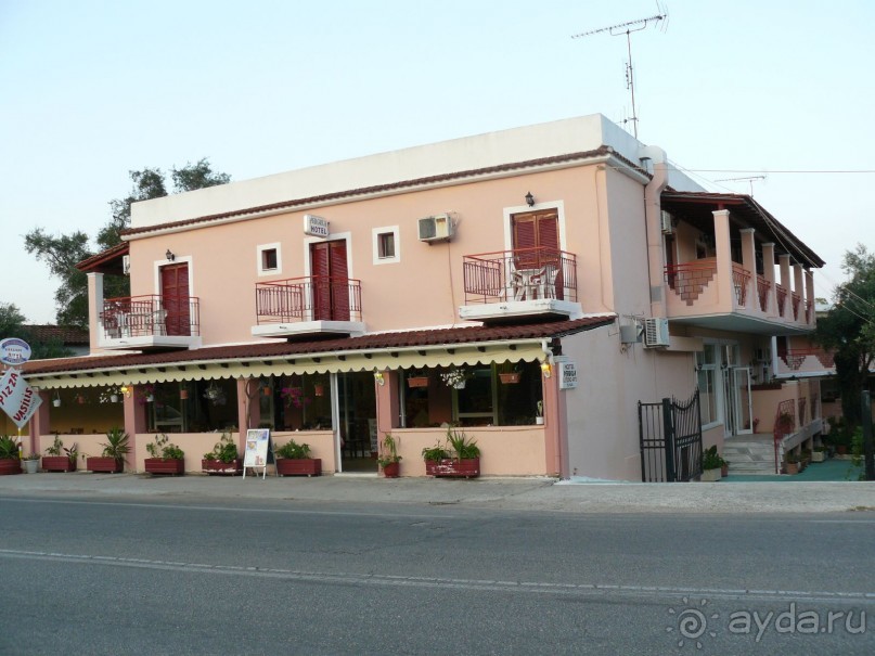 Корфу - остров плывущий во Вселенной! Часть I, пляжный отдых.