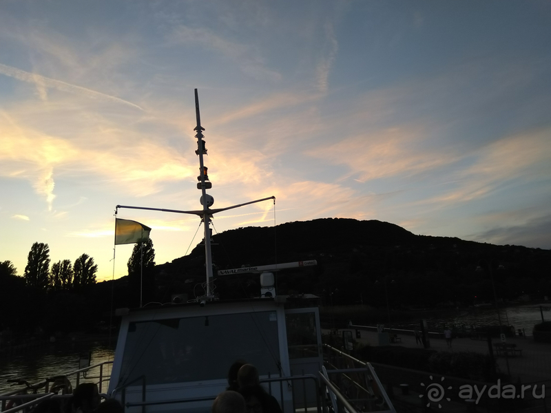 Балатон. Это Венгрия! И снова здрасти! Закат на озере.