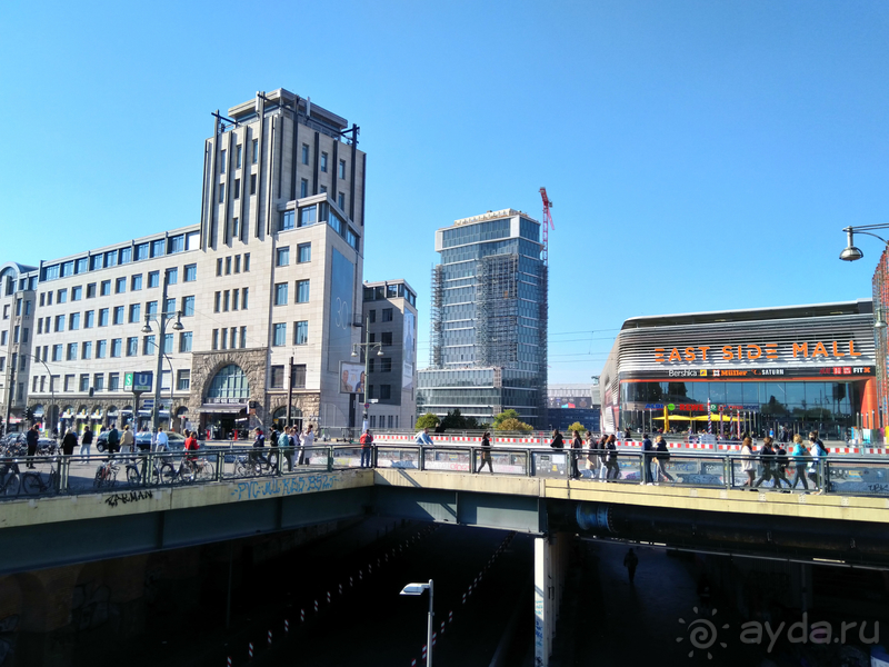 Берлин, Германия. Туристический кусочек Берлинской стены.