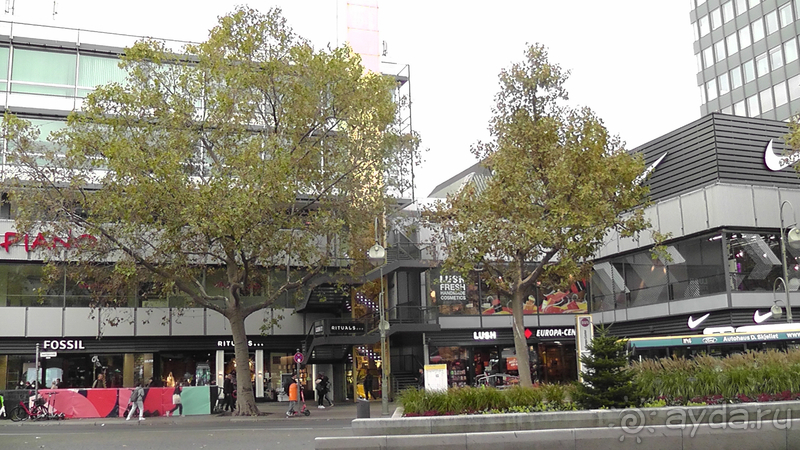 Берлин, Германия. Торговая улица Курфюрстендамм.