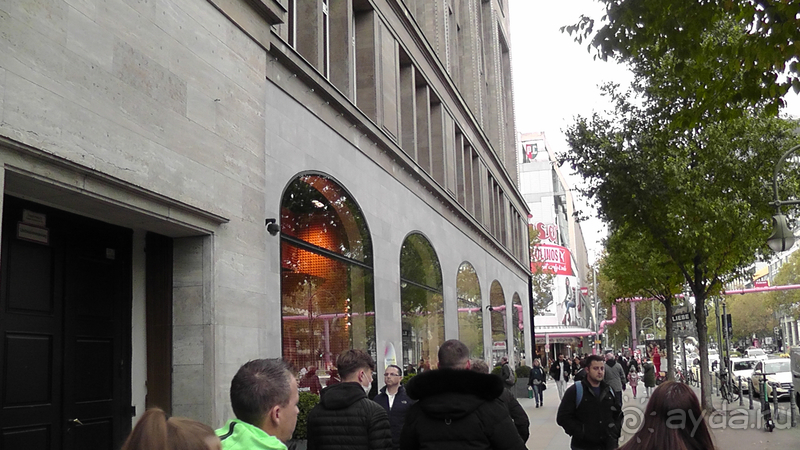 Берлин, Германия. Торговая улица Курфюрстендамм.