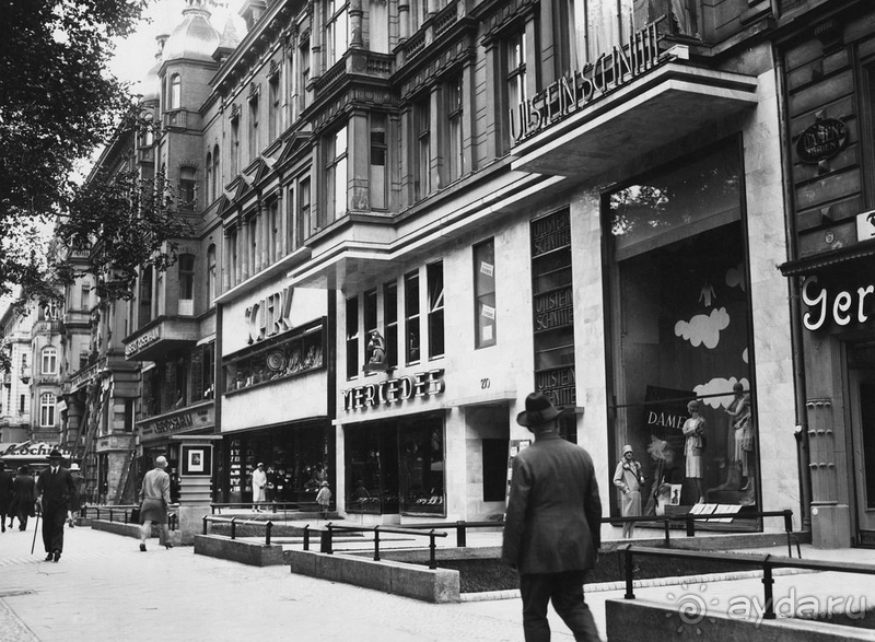 Берлин, Германия. Торговая улица Курфюрстендамм.