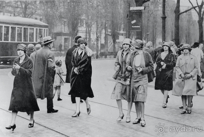 Берлин, Германия. Торговая улица Курфюрстендамм.