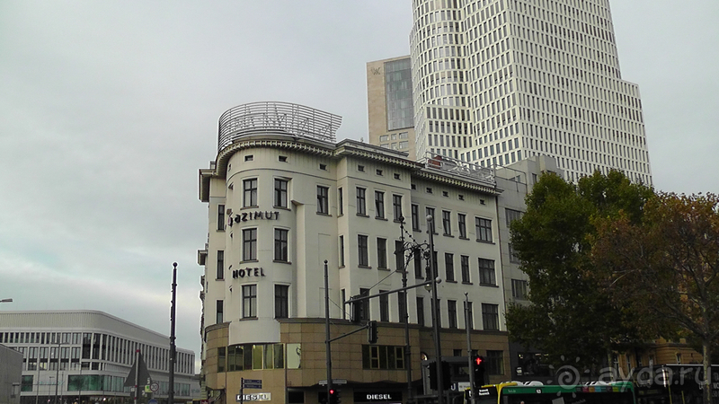 Берлин, Германия. Торговая улица Курфюрстендамм.