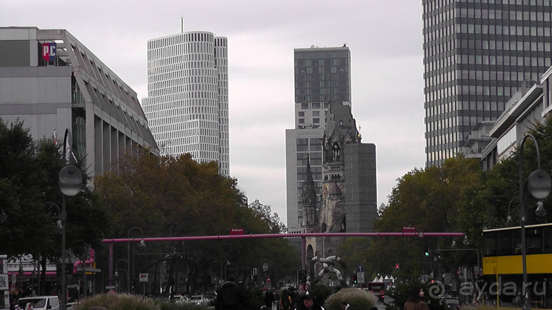 Берлин, Германия. Торговая улица Курфюрстендамм.