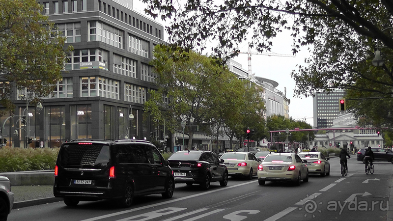 Берлин, Германия. Торговая улица Курфюрстендамм.