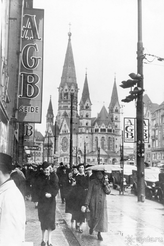 Берлин, Германия. Торговая улица Курфюрстендамм.