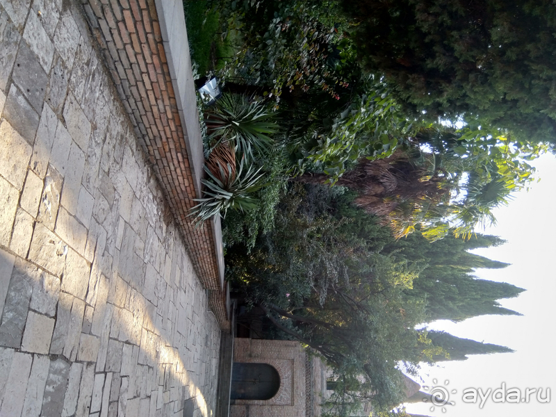 Грузия, Тбилиси. Попала в Грузию в карантин и я попала…Малоизвестные скверы, храм Тбилиси.