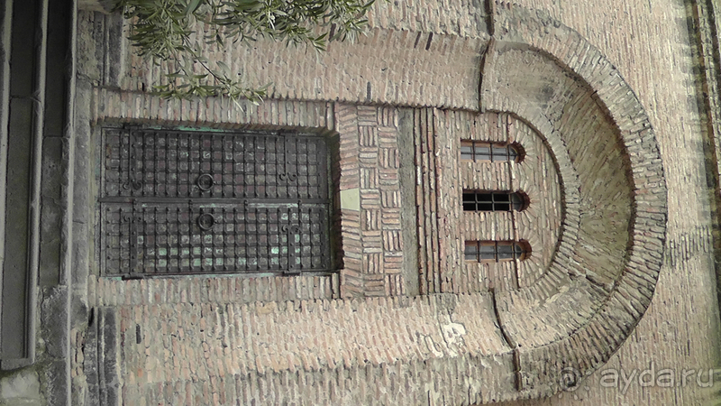 Грузия, Тбилиси. Попала в Грузию в карантин и я попала…Малоизвестные скверы, храм Тбилиси.