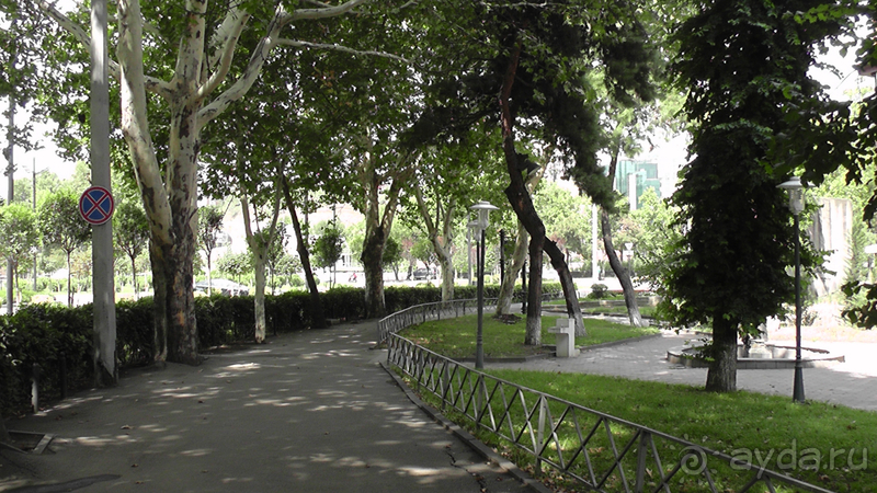 Грузия, Тбилиси. Попала в Грузию в карантин и я попала…Малоизвестные скверы, храм Тбилиси.