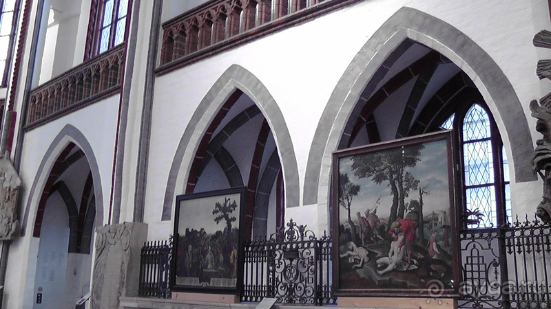 Германия, Берлин. Осколок «Старого города».