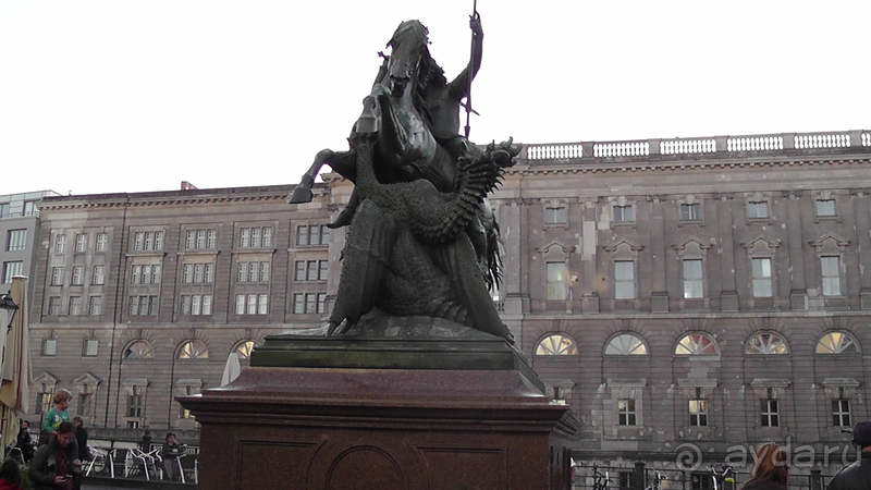 Германия, Берлин. Осколок «Старого города».