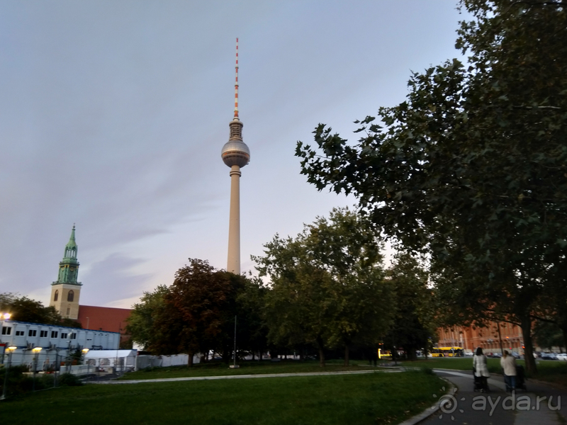 Германия, Берлин. Осколок «Старого города».