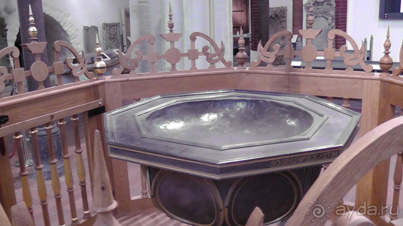 Германия, Берлин. Осколок «Старого города».