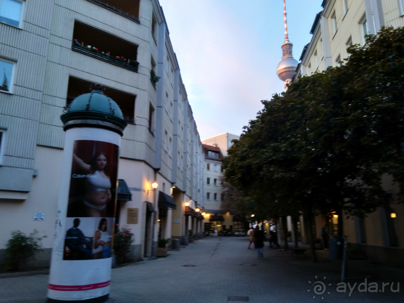 Германия, Берлин. Осколок «Старого города».