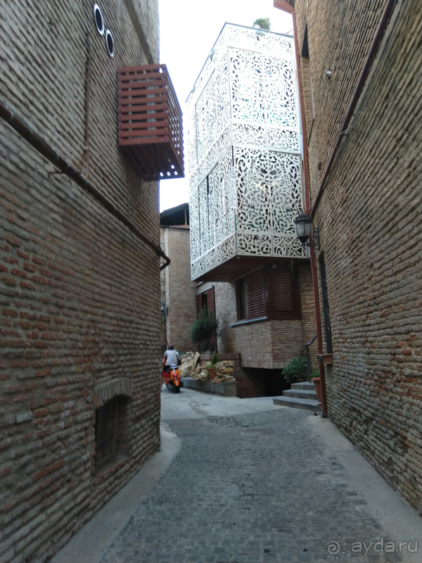 Грузия, Тбилиси. Попала в Грузию в карантин и я попала…Старые дворики Тбилиси.