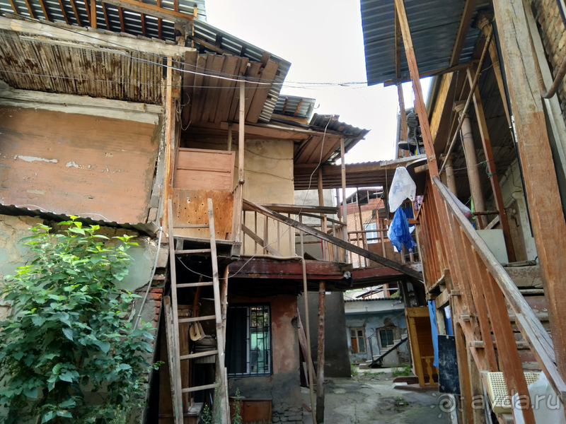 Грузия, Тбилиси. Попала в Грузию в карантин и я попала…Старые дворики Тбилиси.