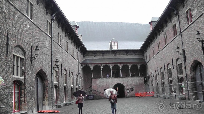 Брюгге, Бельгия. «Гулять, так гулять!». Брюгге - дождь