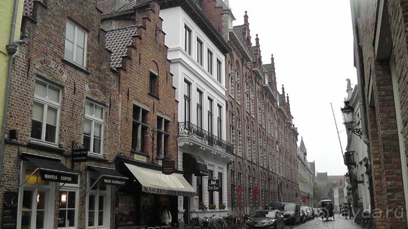 Брюгге, Бельгия. «Гулять, так гулять!». Брюгге - дождь