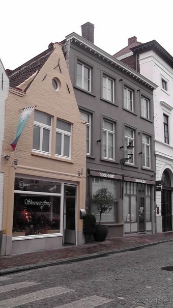 Брюгге, Бельгия. «Гулять, так гулять!». Брюгге - дождь