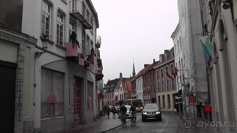 Брюгге, Бельгия. «Гулять, так гулять!». Брюгге - дождь