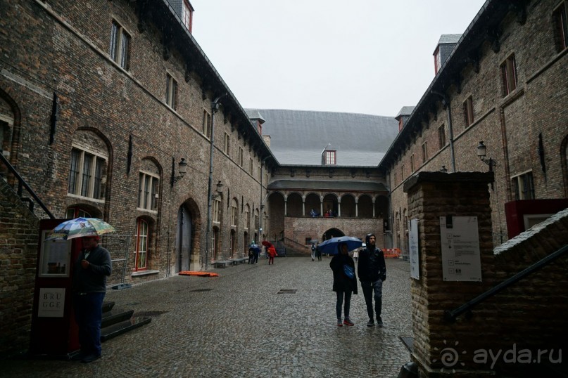 Брюгге, Бельгия. «Гулять, так гулять!». Брюгге - дождь