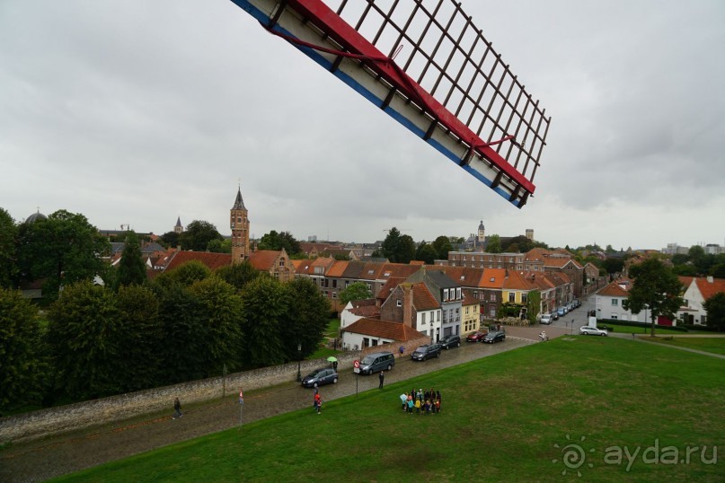 Брюгге, Бельгия. «Гулять, так гулять!». Брюгге - дождь
