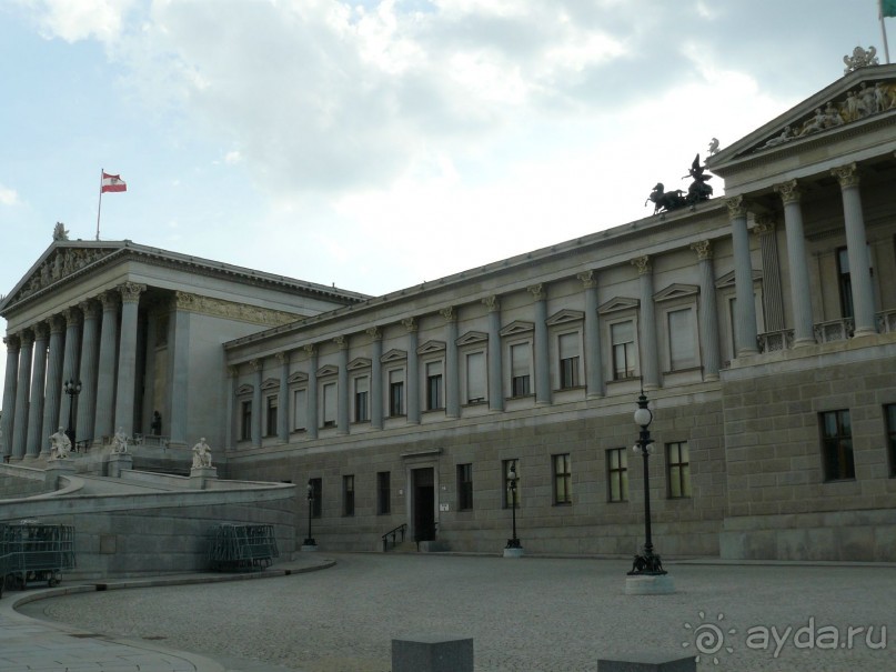 Альбом отзыва "Вена, Австрия. «Вот и стало бальным залом нам Рингштрассе кольцо»!"