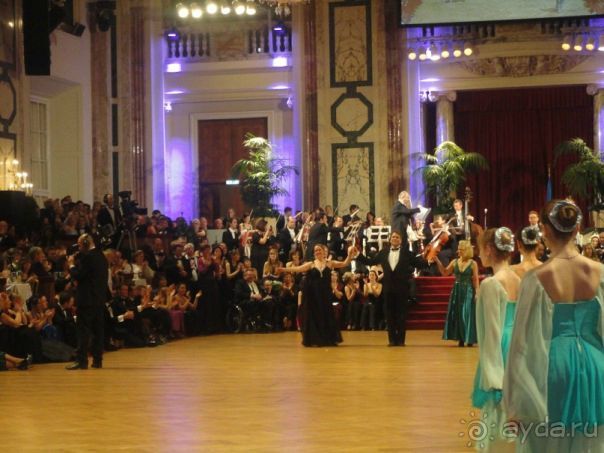 Вена, Австрия. «Вот и стало бальным залом нам Рингштрассе кольцо»!