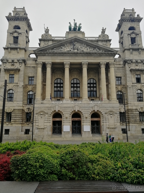 фото Bella Casita Family Apartments