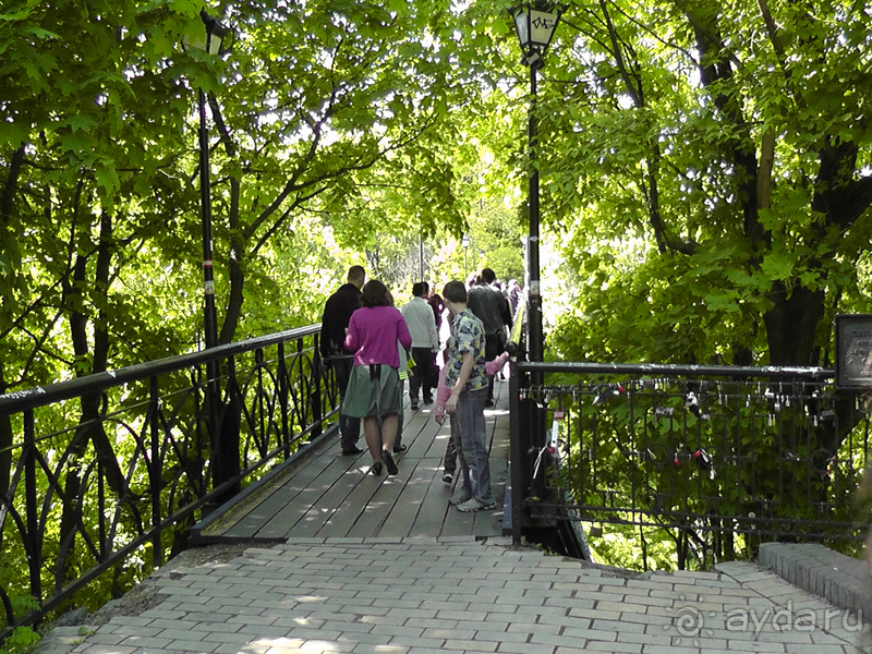 г.Киев, Городской парк – переплетение любви, спорта и музыки.