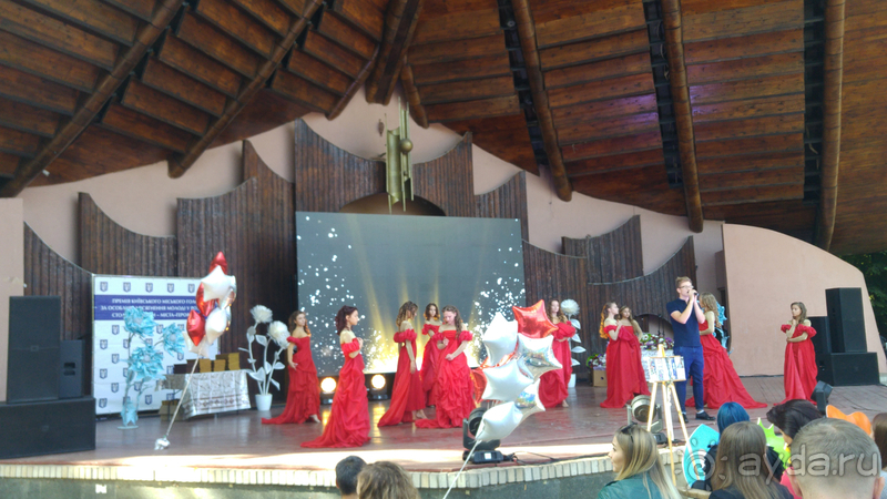 г.Киев, Городской парк – переплетение любви, спорта и музыки.