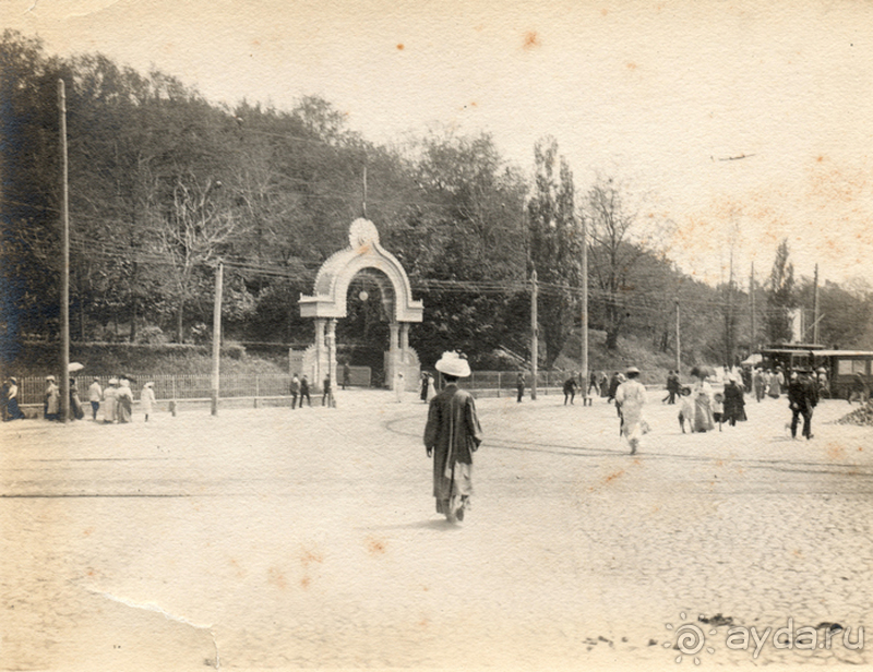 г.Киев, Городской парк – переплетение любви, спорта и музыки.