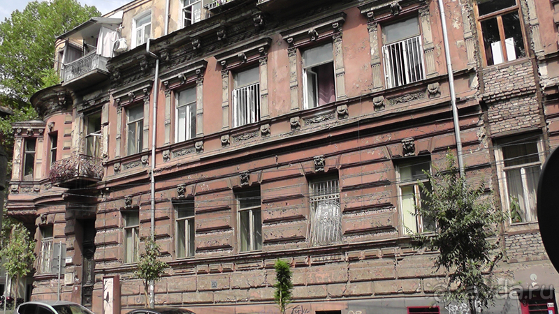 Грузия, Тбилиси. Попала в Грузию в карантин и я попала… Район Сололаки.