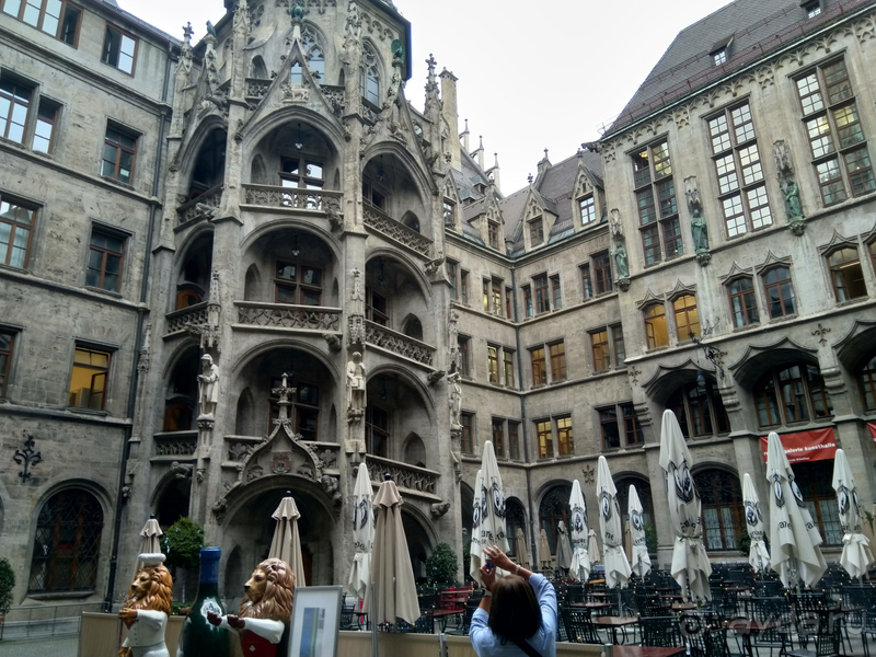 Бавария, Германия. Мюнхен - туристический центр.