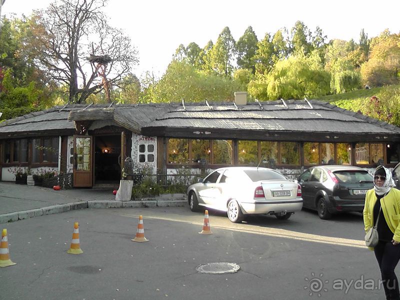 Альбом отзыва "Киев, Ботанический сад. Весна-лето, осень-зима, а в середине Вечность! Вечность - Выдубицкого монастыря."