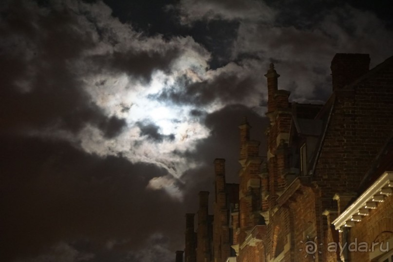 Брюгге, Бельгия. «Гулять, так гулять!». Брюгге – ночь.