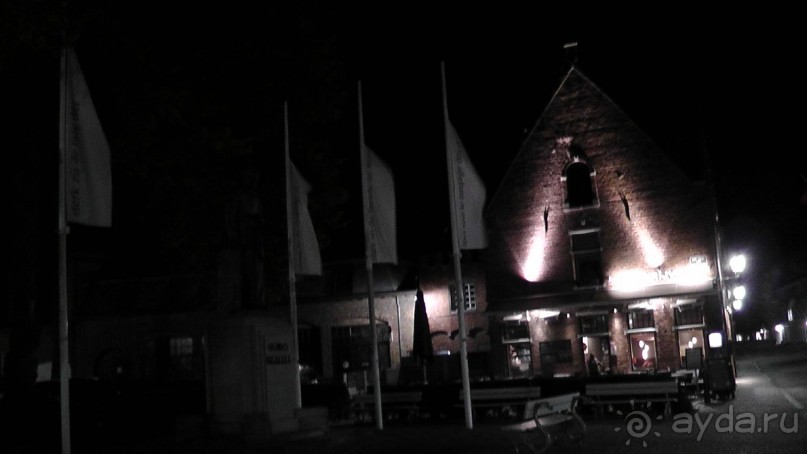 Брюгге, Бельгия. «Гулять, так гулять!». Брюгге – ночь.