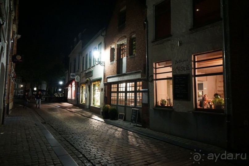 Брюгге, Бельгия. «Гулять, так гулять!». Брюгге – ночь.