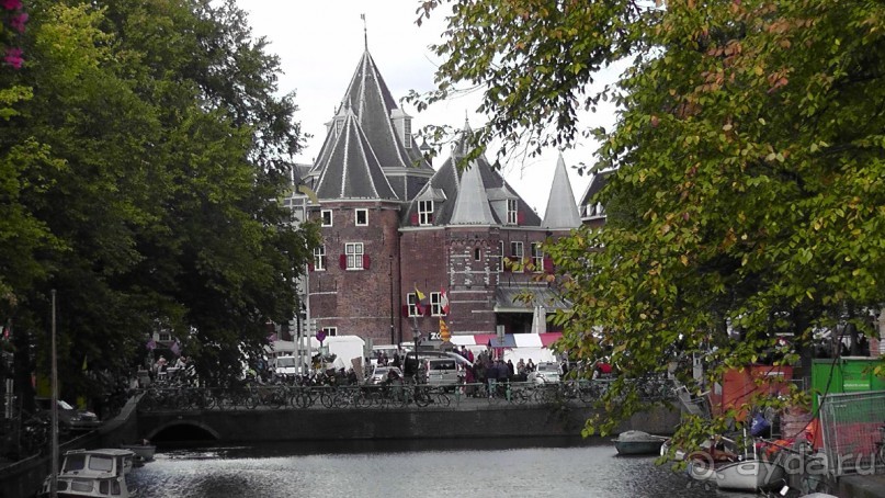 Амстердам, Нидерланды. «Гулять, так гулять!». Утомленные каналами, день II.