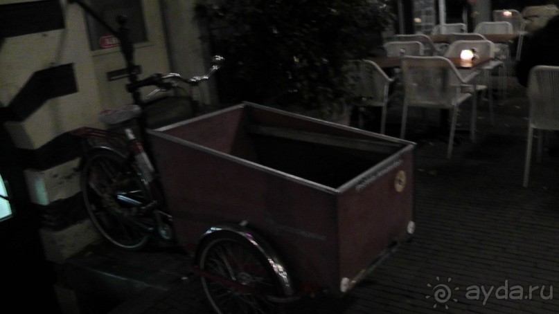 Амстердам, Нидерланды. «Гулять, так гулять!». Утомленные каналами, день II.