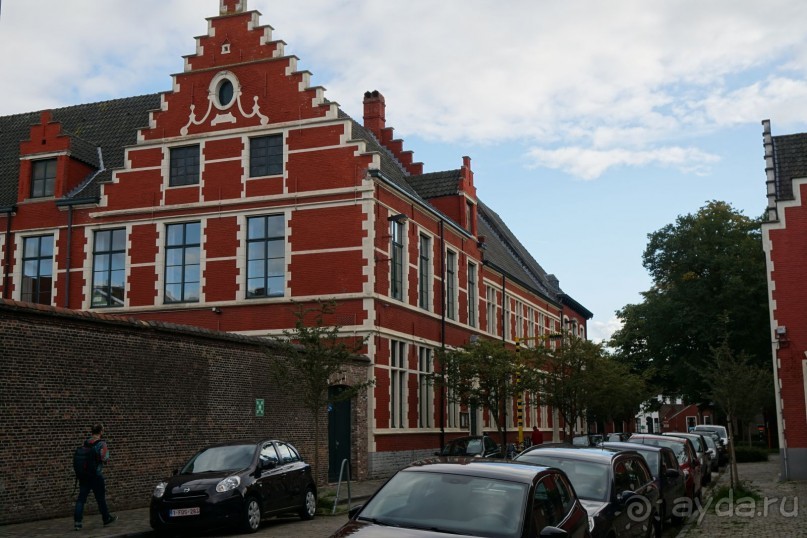 Гент, Бельгия. «Гулять, так гулять!». Город Синей птицы - не центр.